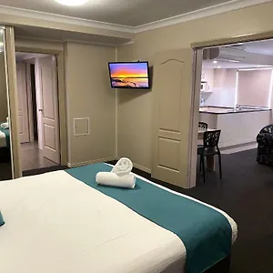 Aparthotel And, Rockhampton