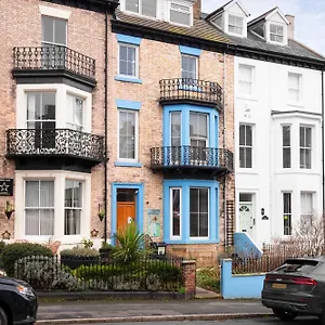 Guest house House Whitby