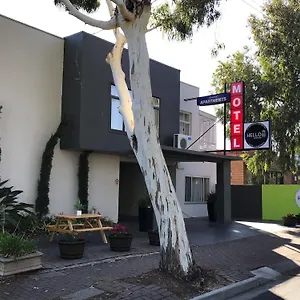 Aparthotel Hello And Adelaide